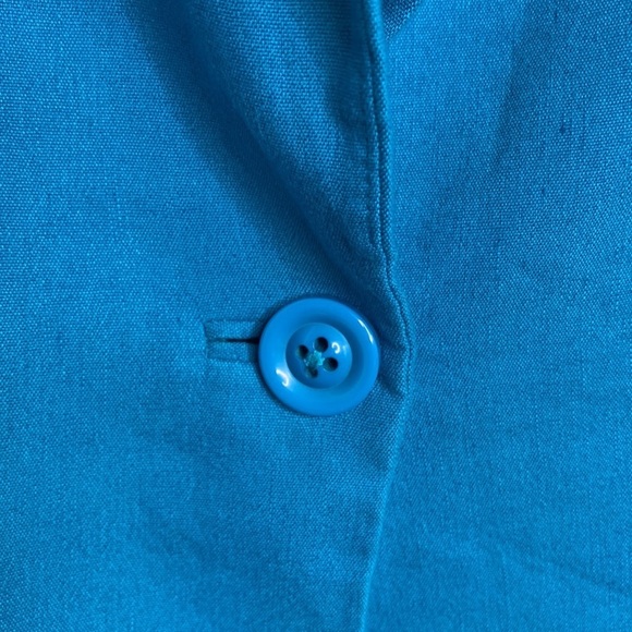 Alice + Olivia Pailey Fitted Linen Blend Blazer in Ocean Blue - Picture 6 of 7